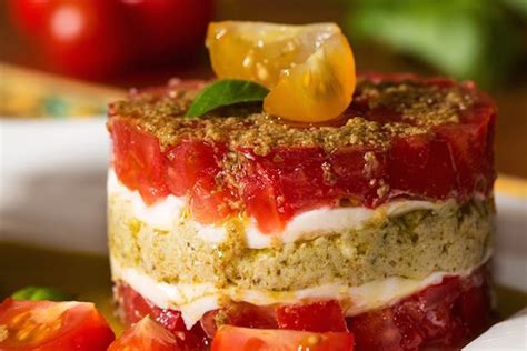 Recette Tartare de Tomates et Mozzarella en Mille - Feuille