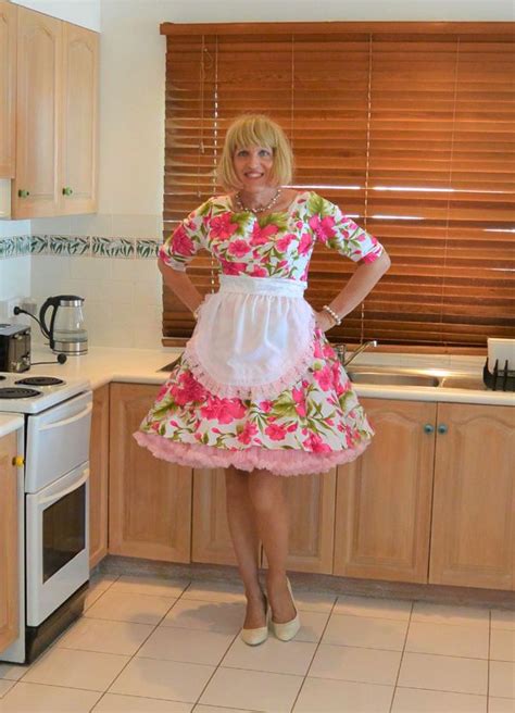 Housewife In Apron Ready For Work Sissy Maid Dresses Frilly Dresses Sissy Dress Pretty