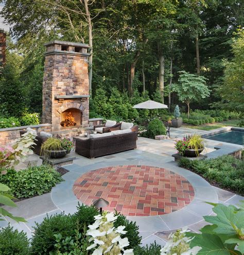 Plan The Perfect Outdoor Fireplace For Your Backyard