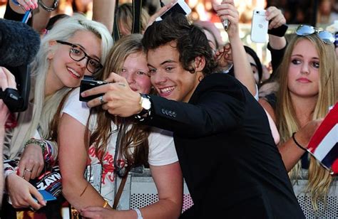 One Direction Meet Fans At This Is Us Premiere Irish Mirror Online