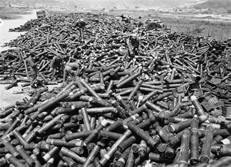 Korean War Artillery Shells Old War Photos Korean War Korean