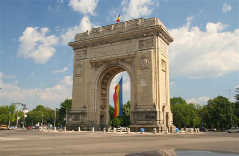 Triumphal Arch Pure Vacations