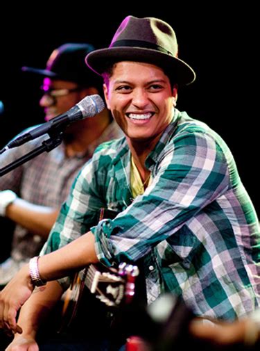 Grammy Nominee Bruno Mars Performs Celine Dion Jackson 5 Covers At Pre