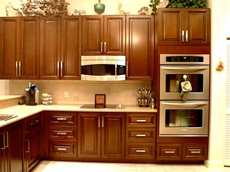 Traditional Wood Kitchen Gallery