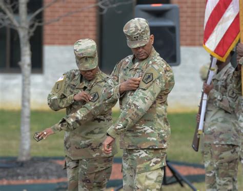 Unveiling The Distinctive Elements And Significance Of The Us Army Uniform