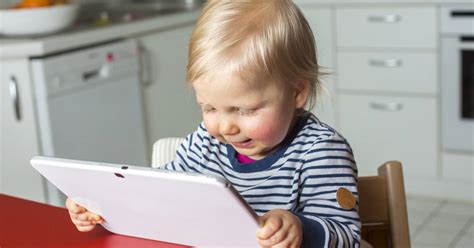 Toddlers Are Already Pros With Tablets And Smartphones Study Finds
