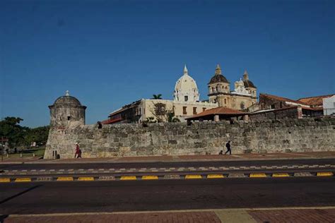 Cartagena Recorrido A Pie Compartido Por La Ciudad Amurallada Y Getsemaní Getyourguide