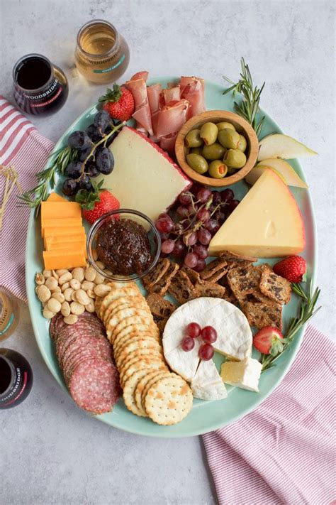 How To Make A Perfect Cheese Platter Simple Tips Recipe Holiday