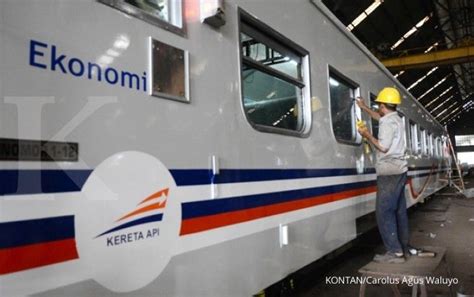 Mungkin itu yang ada di benak anda saat membaca postingan saya kali ini. Tiket kereta ekonomi lokal bisa dipesan H-7