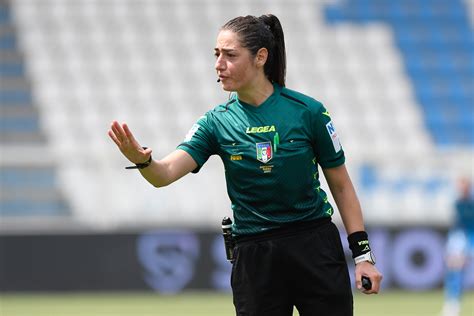 Ferrieri Caputi prima arbitro donna in A ufficialità il luglio Rocchi Se arriva è perché