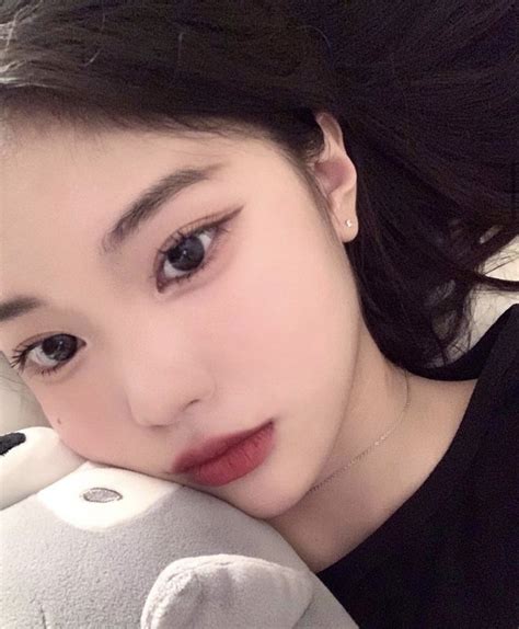 Pin By Hina ω♡︎ On 좋아 Market In 2021 Girls Makeup Cute Makeup