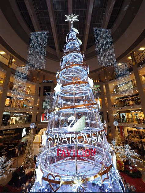 Mount kinabalu (4,100 meters/13,451 feet). ISMA Says Lavish Christmas Trees In Malls Prove Malaysian ...