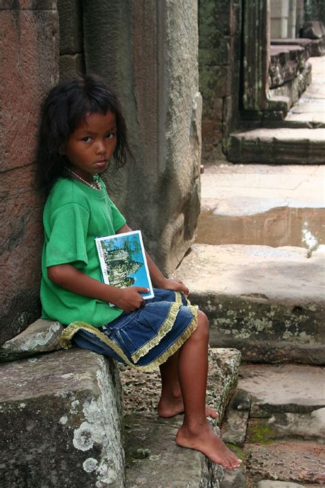 A Cambodian Girl Turns On The Tears To Make A Sale Angkor Wat