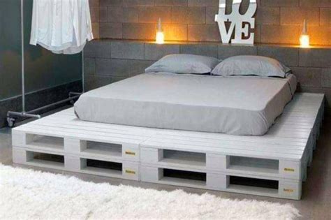 Wenn man sich ein bett selber bauen will, dann ist holz das baumaterial der wahl. Bett selber bauen - Ideen und Bauanleitungen - Archzine.net