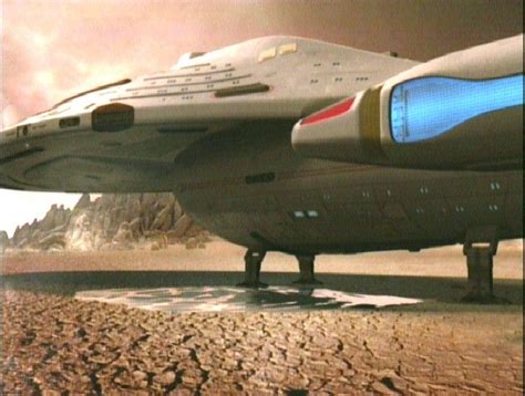 Intrepid Class Uss Voyager Landed Computer Sci Space Ship Concept Art