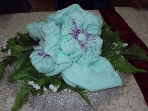 Gubahan hantaran tuala 2019 by doorgift murah batu gajah #gubahanhantarantuala2019 #gubahanhantarantualasimple. mum's creative ^_^: Gubahan bunga dan lipatan tuala