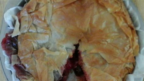 The delicate, flaky pastry dough is cut into rounds. Fruit and Cream Phyllo Pie Recipe - Allrecipes.com