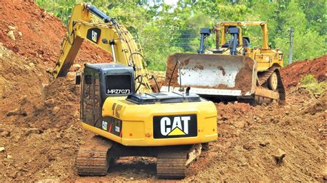There are several equipment that is been used in the construction industry. Construction Equipment Excavator Bulldozer Working ...