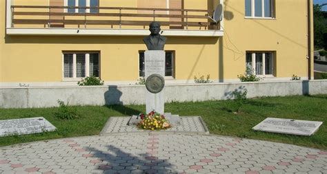 Find all instagram photos and other media types of антон in anton.raz instagram account. John Kraljic: