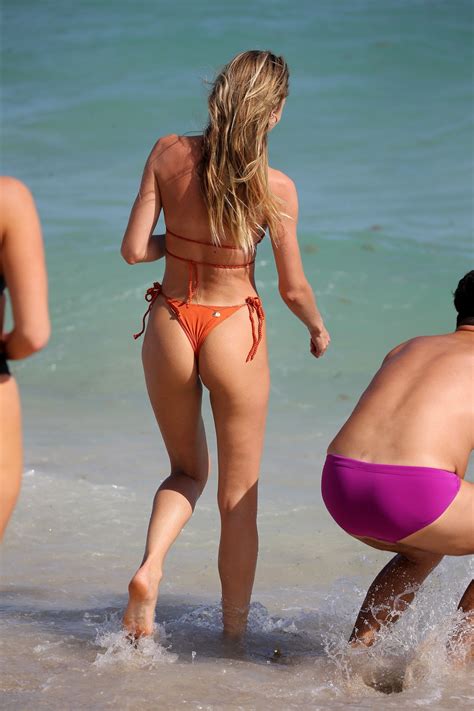 Candice Swanepoel Sexy Bikini Ass 60 Photos The Fappening
