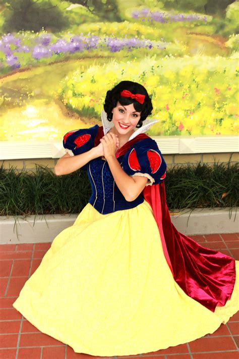 Princess Snow White Disneyland