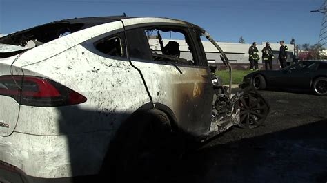 Tesla Driver Killed In Fiery Crash On Highway 101 In Mountain View