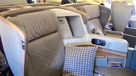 The main business class cabin includes five rows of seats and. Singapore Airlines Business Class Boeing 777-300ER Vs ...