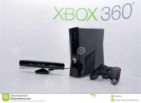 E3 2010 Nuovo Xbox 360 E Kinect Fotografia Editoriale Immagine Di