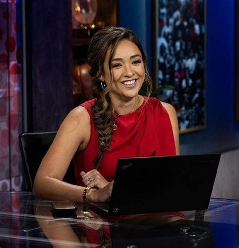Top 5 Most Stunning Espn Female Reporters Page 6 Lifeventure