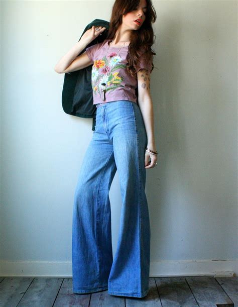 Vintage 70s Bell Bottoms High Waist And Large Flair Bottoms