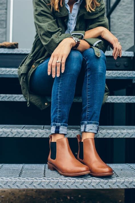 Casual Fall Outfit Ideas To Copy Right Now23 Stylish Fall Boots