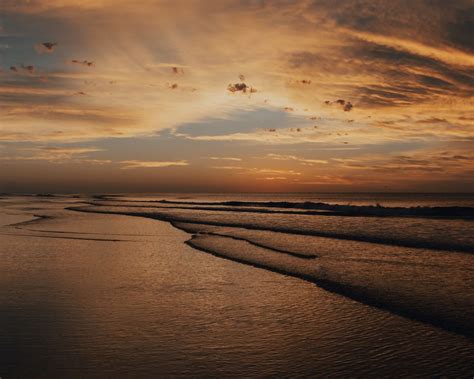 Download Wallpaper 1280x1024 Beach Sea Waves Sunset Dusk Standard 5
