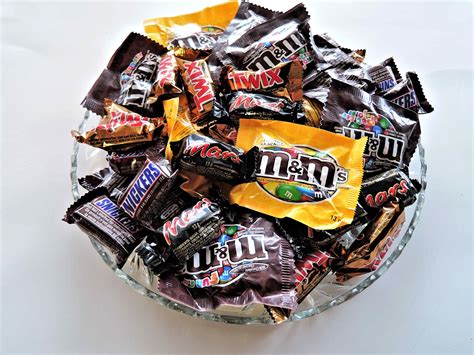 The Dos And Donts Of Halloween Candy For People With Braces Dental