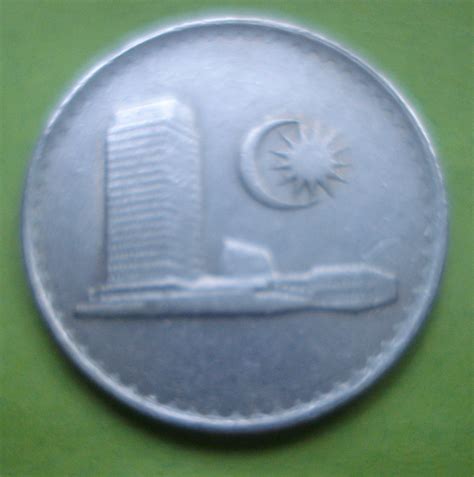 10 Sen 1982 Constitutional Monarchy 1967 1988 Malaysia Coin 36505