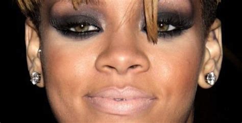 Woman Suing After Contracting Herpes At Rihanna Concert Urban Islandz