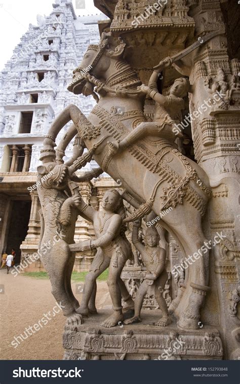 Sculpture On The Outside Of The Hall Of 1000 Pillars At Sri