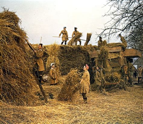 29 Fascinating Color Photos Of British Women During World War Ii ~ Vintage Everyday