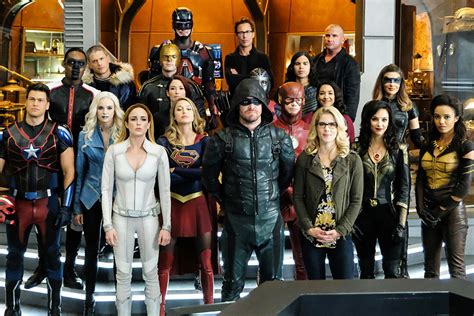 25 Arrow Flash Supergirl And Legends Crossovers Ranked