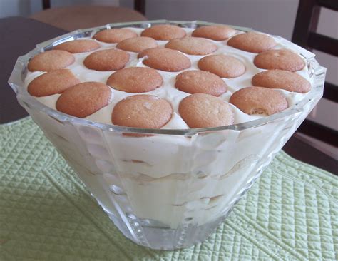 Pour mixture over cookies and bananas. Fancy Frugalista!: Paula Deen's Banana Pudding