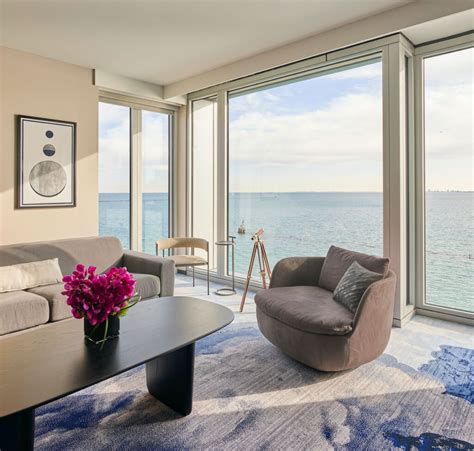 Opens Hotel Opens On Chicago's Historic Navy Pier