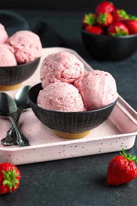 Vegan Strawberry Ice Cream - Just 5 Ingredients! - Vegan Huggs