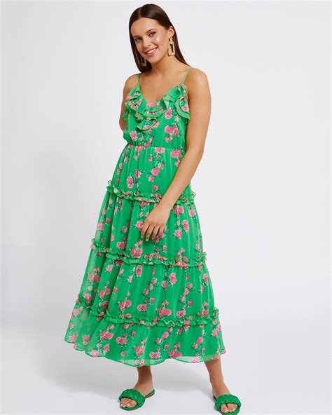 Dunnes Stores Fans Go Wild Over Beautiful Green Savida Dress The