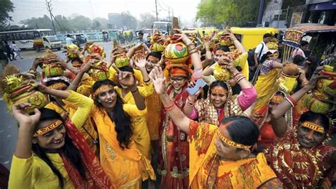 List Of Important Fairs And Festivals Of Uttar Pradesh