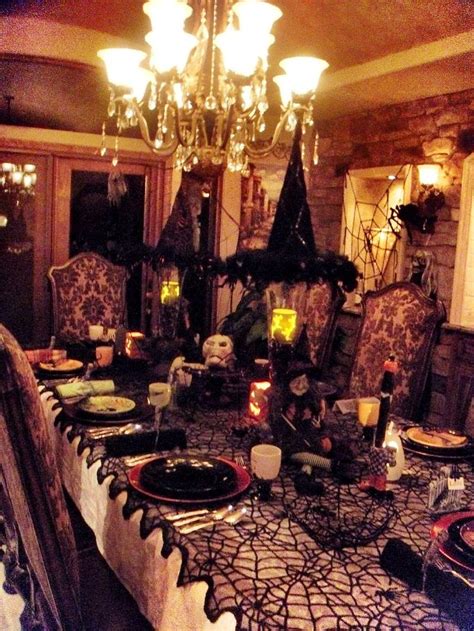The thing is, there are so many reasons you might find yourself needing ideas for a dinner party. Halloween. PARTY. Dinner table setting ideas. ß°° | Party ...