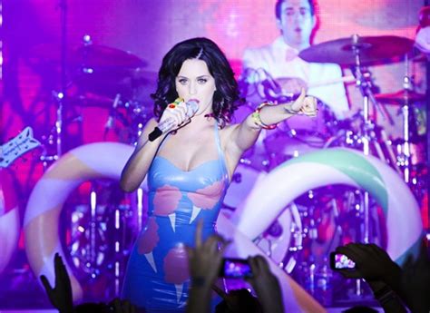 Nice Katy Perry Rocks Skin Tight Latex Dress In Germany Performs Concert Video 24 Pics