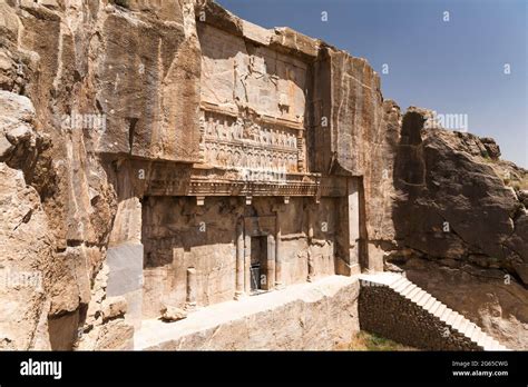 Persepolis Royal Tomb Of Artaxerxes Iii Rock Cut Tomb On Face