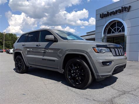 With style, class, and timeless proportions, we give it 8 out of 10. New 2020 JEEP Grand Cherokee Altitude Sport Utility for ...