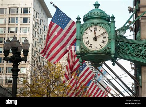 Chicago Marshall Fields Clock On State Street Stock Photo Alamy