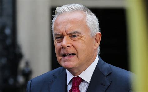 Bbc Presenter At Centre Of Sex Photo Scandal Named As Lead Anchor Huw Edwards Rnz News