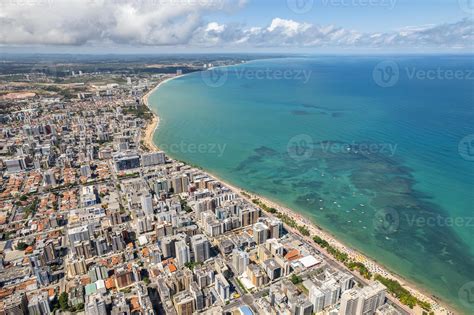 vista aérea das praias de maceio, alagoas, região nordeste do brasil